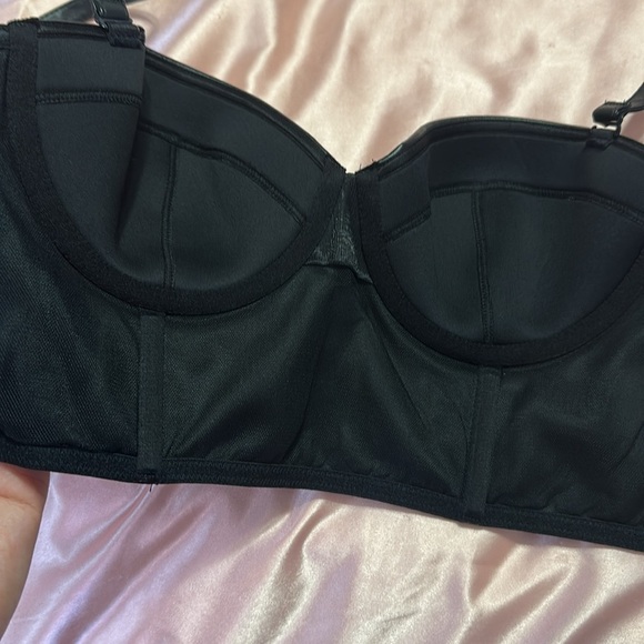 Victoria’s Secret faux leather balconnet - Picture 8 of 9